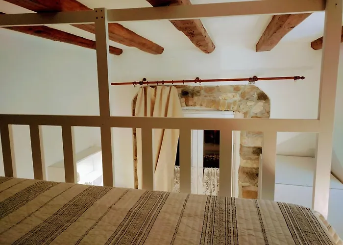 Isola Studio Rosa