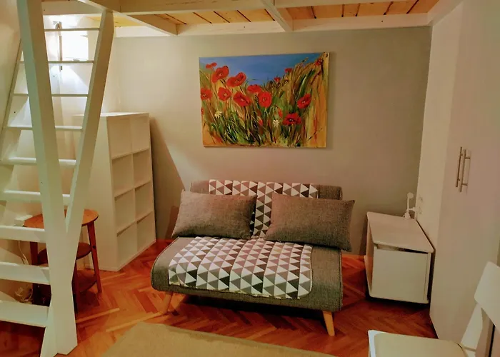 Isola Studio Rosa