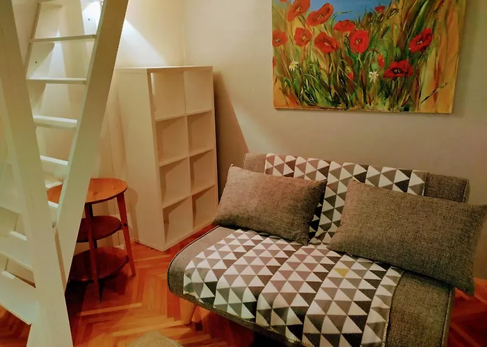 Isola Studio Rosa